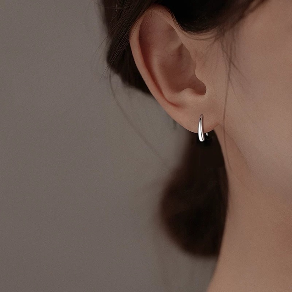 925 Silver Teardrop Earrings